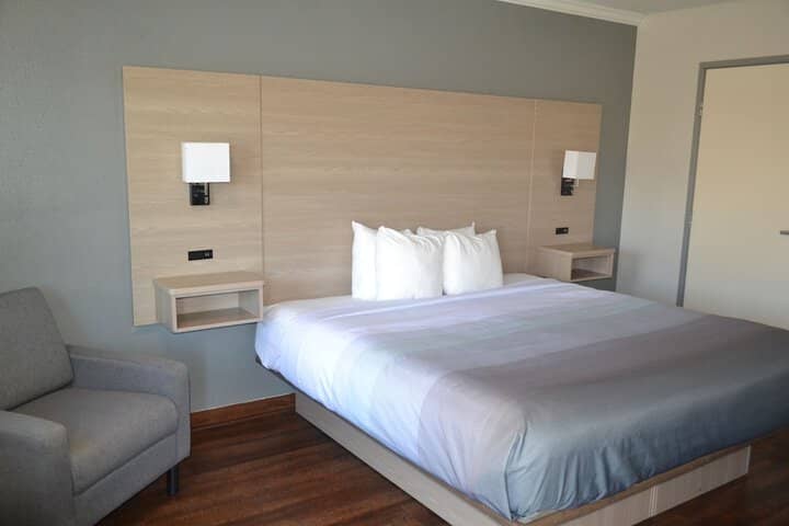 Room 8 of 31