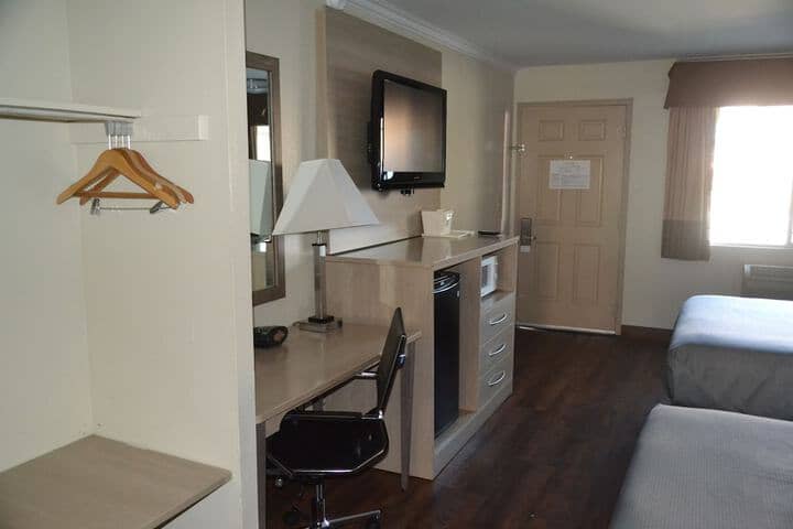 Room 6 of 31